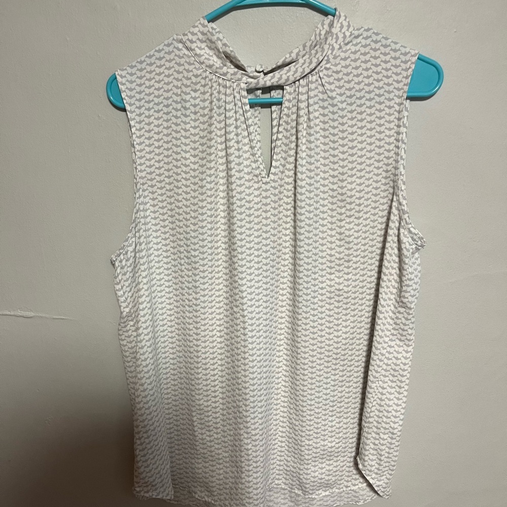 Ann Taylor Cream Patterned Sleeveless Blouse